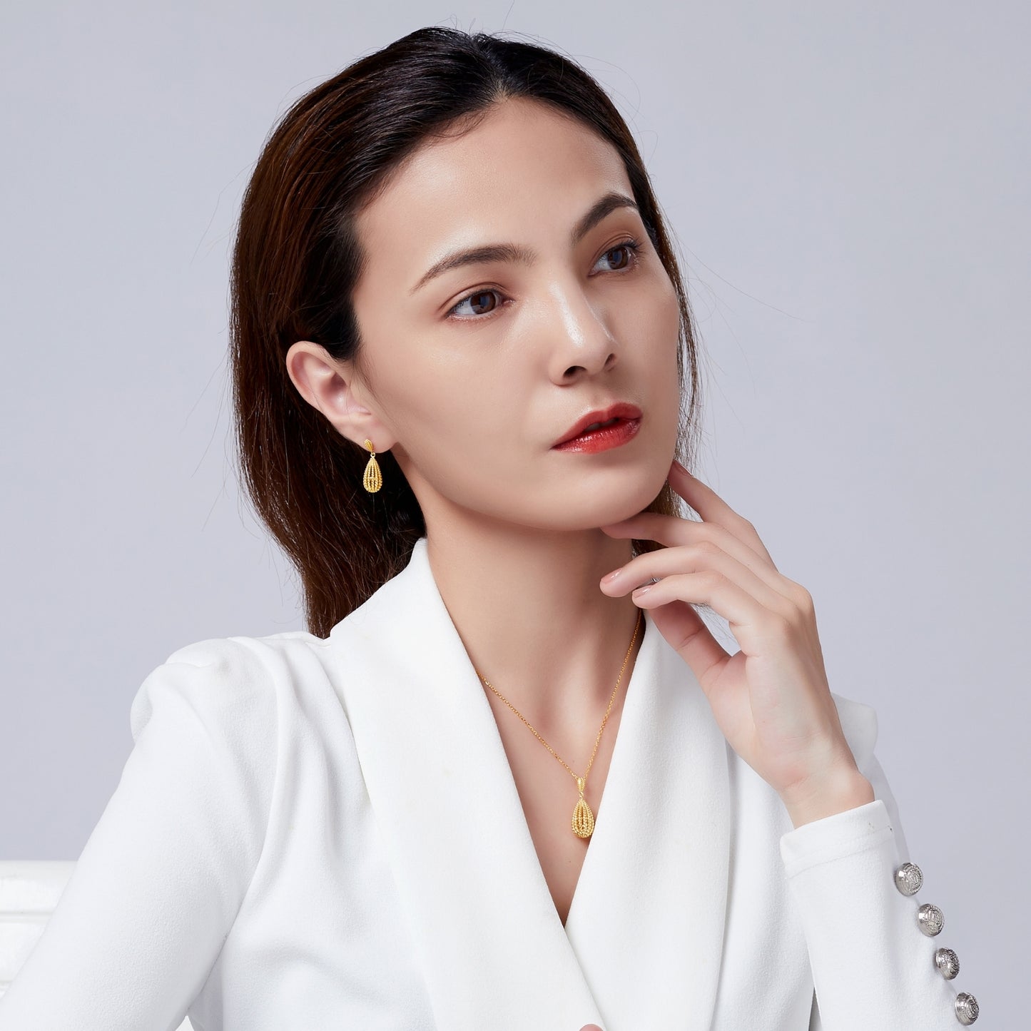 Bella Tear Drop Pendant