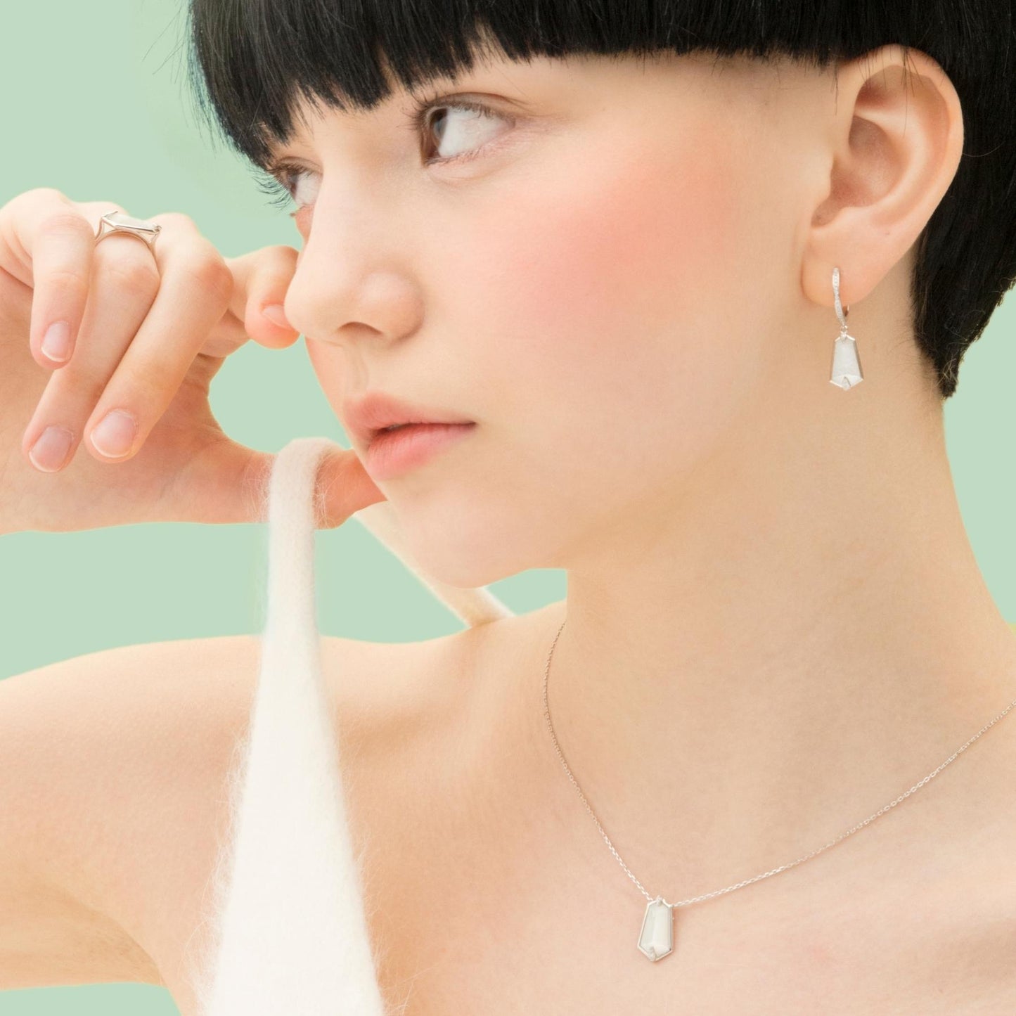 Nova Large Kite Pendant