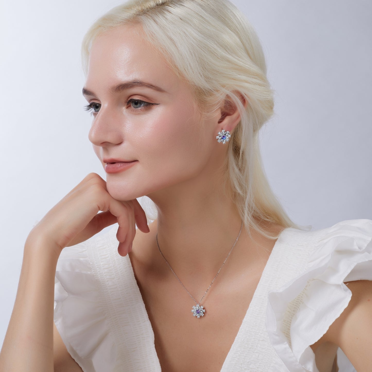 Carpe Diem Flower Burst Small Pendant