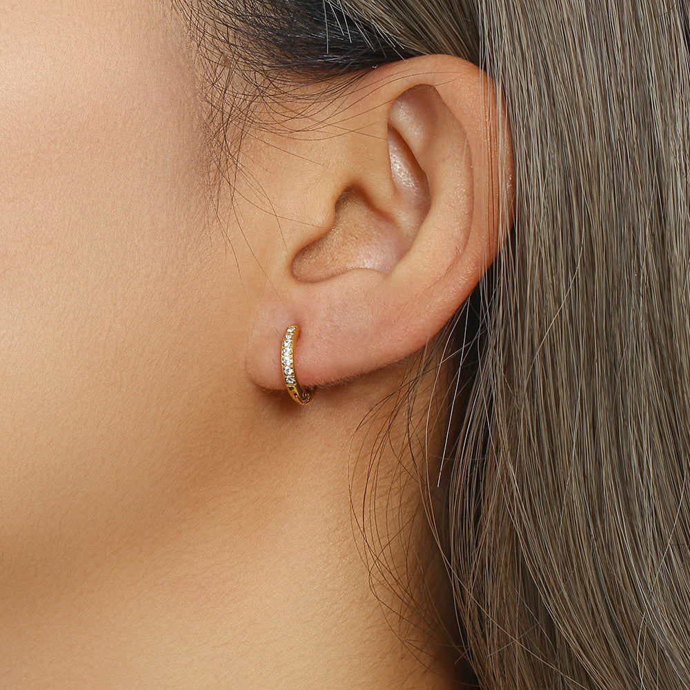 Vera Dainty Hoop Earrings